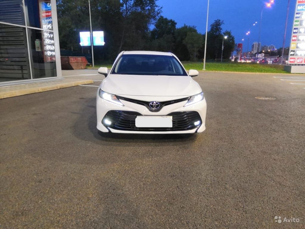 Toyota Camry 2.0 AT, 2018, седан в Москве. Фото 1